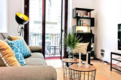 La Rambla spacious 3BR monthly rental - Parsifal