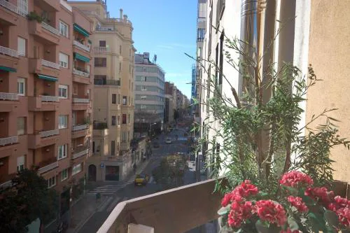 Lets Holidays Centric Apartment in Barcelona