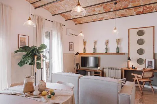 Lugros - 3 bedrooms in Gràcia