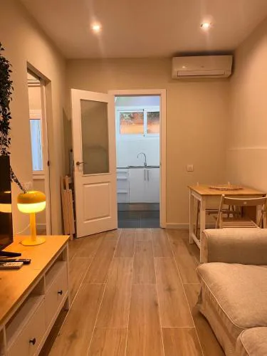 MAB1 - Apartamento a pie de calle con terraza privada