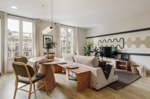 Mescit - 2 bedrooms and balcony in Eixample Dreta