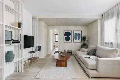Minori - 2 bedrooms and pool in Poblenou