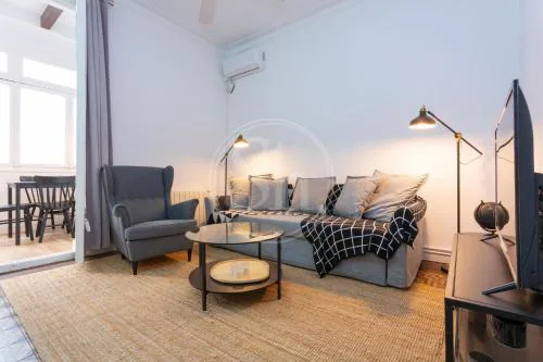 Modern flat near Sagrada Familia