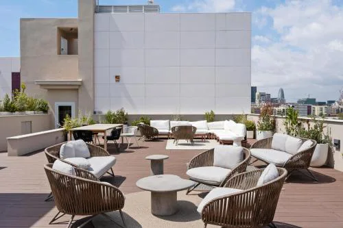 Monthly 32 Nights 1BR Pools Parking