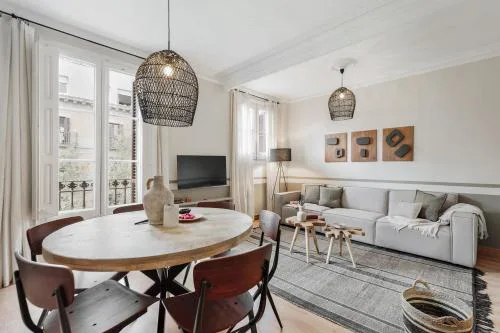 Mourene - 3 bedrooms in Eixample Dreta