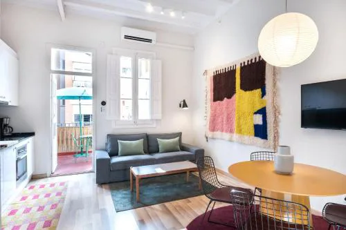 Oasis with a terrace in the heart of Gracia, Barcelona