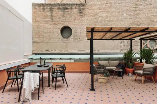 Peten - 3 bedrooms, terrace and balcony in Gràcia