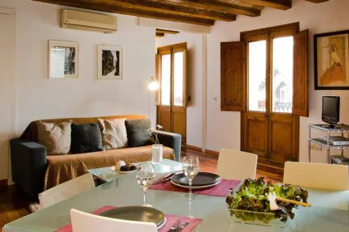 Ripoll Apartments
