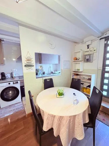 Stunning flat for 6 people 3 blocks from the beach plus welcome breakfast