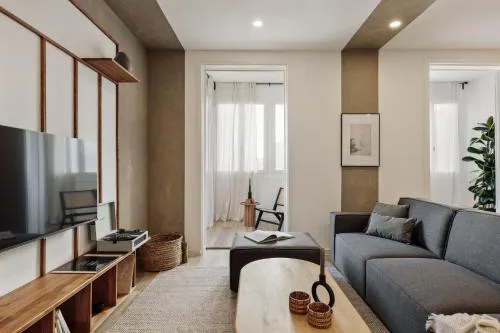 Takalik - 4 bedrooms and office in l'Eixample Esq.