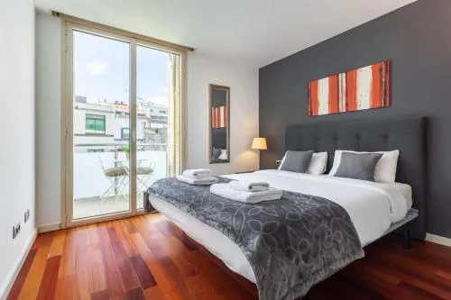 The Collection Barcelona - 3bedroom Duplex with balcony in plaza Cataluña