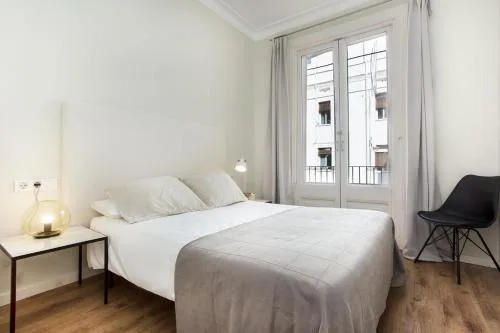 The Collection Barcelona - Centric 3bedroom in Las Ramblas 2 1B