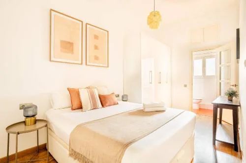 The Collection Barcelona - Pl Universitat Bright and cozy 2BD - 2BTH