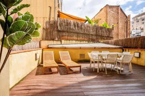 The Collection Barcelona - Pl Universitat Comfortable 3BD with private patio