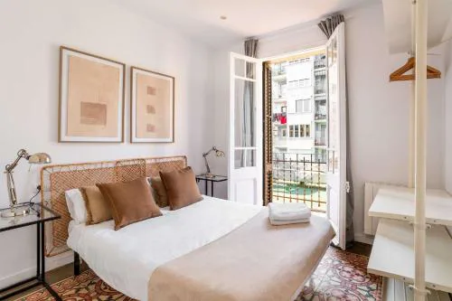 The Collection Barcelona - Sagrada Familia- Emblematic and Charming Catalan Home