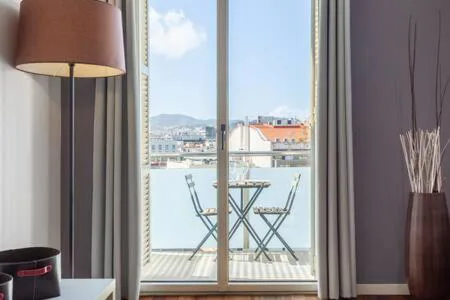 The Collection Barcelona - Wonderful 2-bd apart with balcony Plaza Cataluña