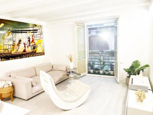 White Apartment Barcelona