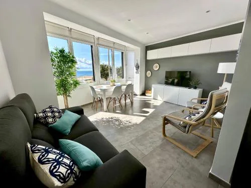 Apartamento en primera linea con vistas al mar - VistaMar Blanes
