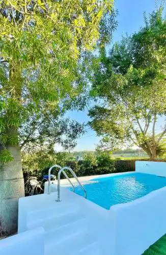 Villa Only Adults 2 Pax · Piscina Privada · A/C · WIFI · BBQ