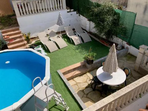 Lola's Beach House