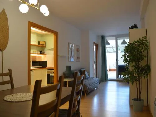 R165 Seaside apartment Calafell