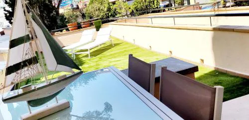 Precioso Apartamento Reformado en 1ra Linea de Mar sin vistas