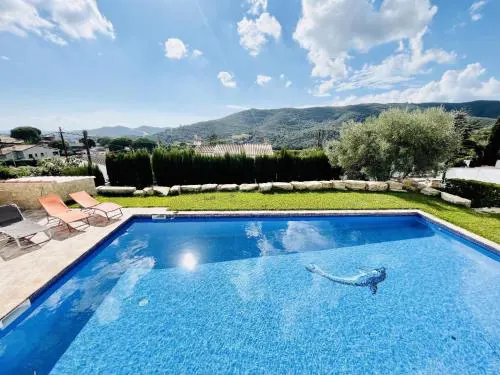 Villa loralil by costabravaway