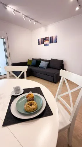 109 - Beachside Renovated 1BR apt 5 min from Beach