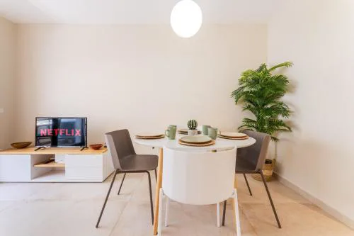 Coastal Paradise with Rooftop Pool - Just 200m from Cambrils Beach!