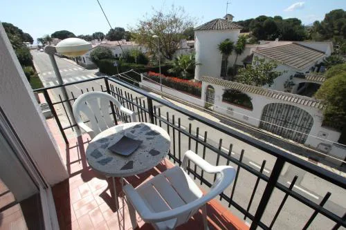 For a Stay Mar Cambrils
