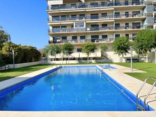 Moderno apartamento con piscina y parking 162B - INMO22