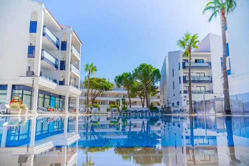 Pins Platja Apartments