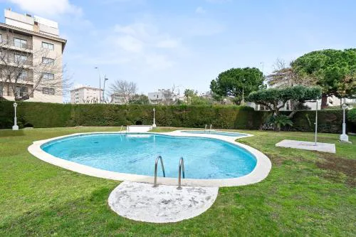 Precioso apto, con piscina en puerto de Cambrils, wifi y parking incluido