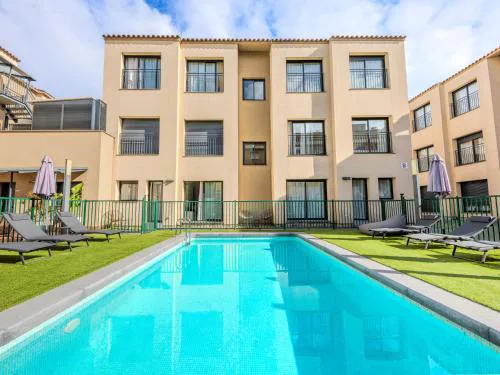 Castell Beach Aparthotel