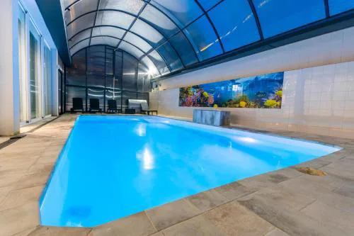 Luxurious Villa Marly II piscina climatizada