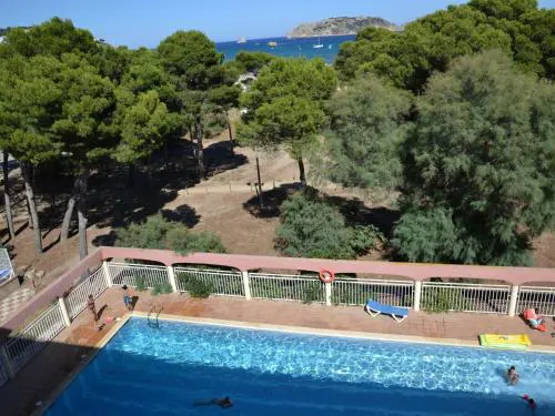 Apartamento Amplio en la Playa con Piscina y Aire Acondicionado, Cerca del Centro y Supermercado - ES-323-37