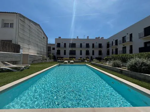 Apartamento céntrico con piscina, parking y a 200m de la playa en L'Estartit - ES-323-41