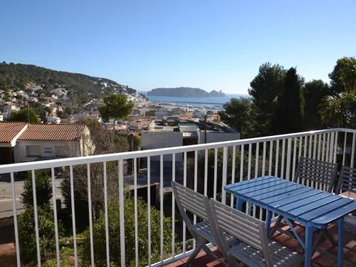 Apartamento moderno con terraza, aire acondicionado y aparcamiento privado en L'Estartit - ES-323-8