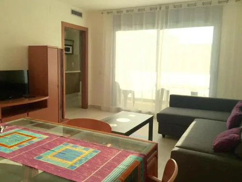 Apartment in Estartit with garden