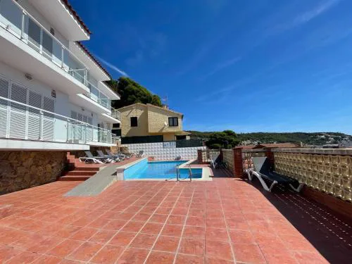 Apartment in Estartit with shared pool