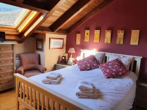 DUPLEX ABUHARDILLADO EN ESTERRI d'ÀNEU