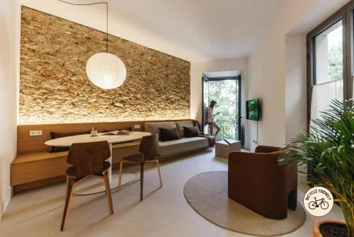 Bravissimo Vivaldi 2A, Monthly Apartment