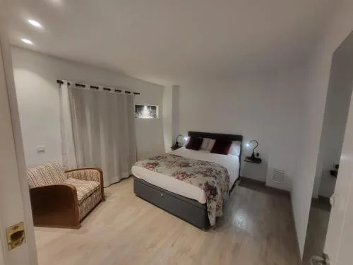 Piso céntrico de 3 habitaciones con terraza y vistas