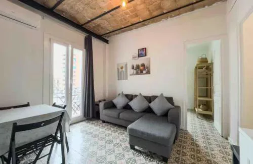 Apartment in BCN 2-1