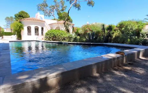 Villa Dos Calas - Bonita Villa de estilo rustico y piscina de agua salada