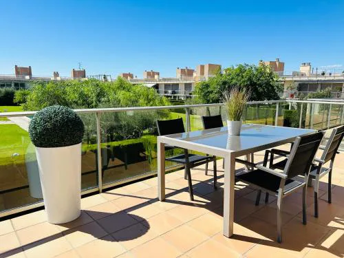 Apartamento en l'Ampolla con piscina