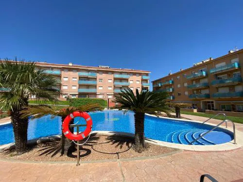 Frente al mar con piscina para 4