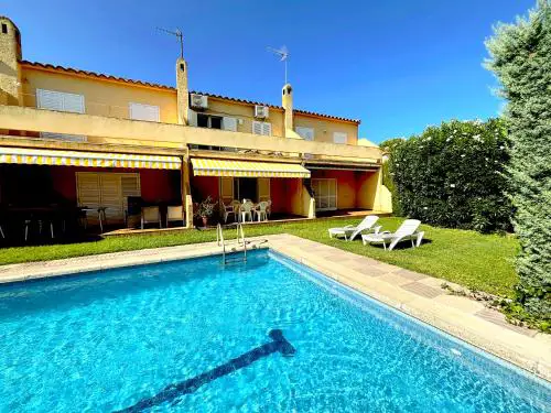Ca L'Anxoveta - casa amb piscina a prop de la platja a l'escala