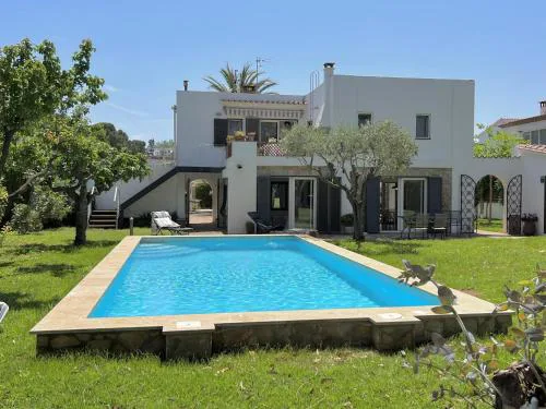 Casa Del Mar - Villa con Jardín, 2 Piscinas y a 50m del Mar en Sant Martí d'Empúries - HISP-7-18