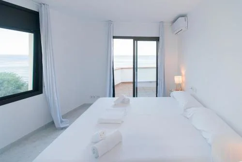 WELCS APARTAMENTO 274 EMP primera linea de mar